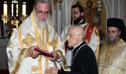 Απεβίωσε ο π. Δημήτριος Καλύβας