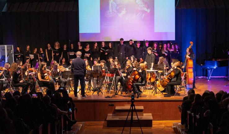 Όμορφη εκδήλωση με τίτλο « Στη σκιά του χρόνου, στο φως του Ιερού Ναού της Αγίας Βαρβάρας Ιλίου»